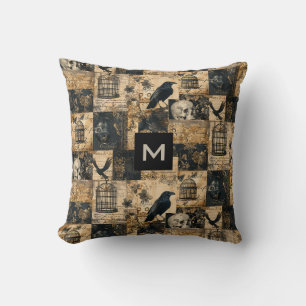 Victorian Gothic Halloween Monogrammed Patchwork Kudde