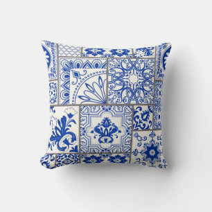 Victorian Majolica: Patchwork Tile Mönster. Kudde