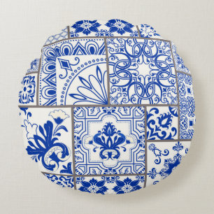 Victorian Majolica: Patchwork Tile Mönster. Rund Kudde