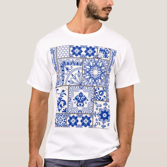 Victorian Majolica: Patchwork Tile Mönster. T Shirt (Framsida)