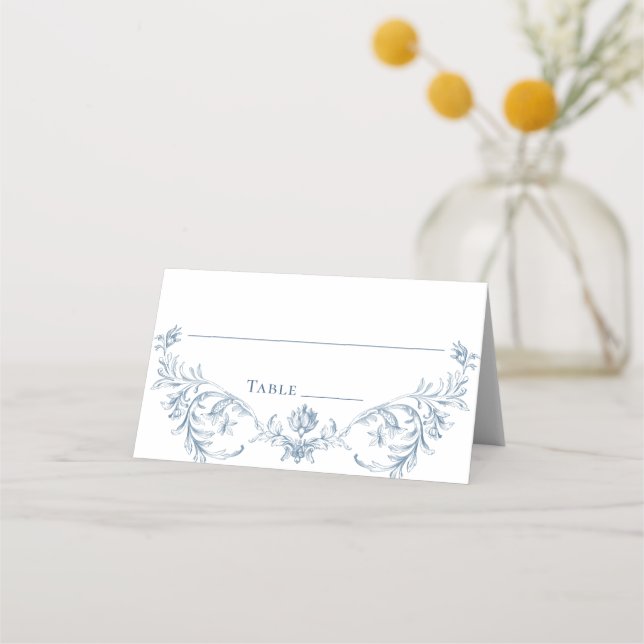 Victorian Ornate Grace Blommigt Dusty Blue Bröllop Placeringskort (Framsida)