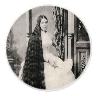 Victorian Woman med Long Hair Knopp