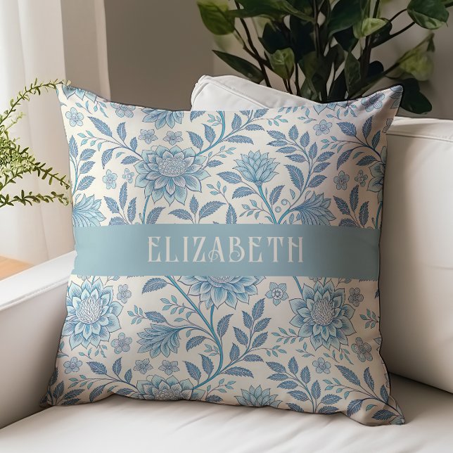 Victoriansk blomsterchintz monogramnamn Blå Kudde (Skapare uppladdad)