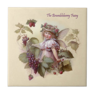 Victoriansk ”Bramble Berry Fairy” i en lövrik träd Kakelplatta