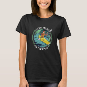 Vid en flod av Rwing Kayak Canoe T Shirt