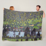 Vid Sjö Atter, Gustav Klimt Fleecefilt<br><div class="desc">Gustav Klimt (14 juli, 1862 - 6 februari 1918) var en österrikisk symbolmålare och en av de mest framstående medlemmarna i Wien Secession-rörelsen. Klimt noteras för målningar, murar, skisser och andra föremål d'art. Förutom hans verk, som innefattar anklagelser och porträtt, målade han upp landskap. Klimt var bland konstnärer från Wienutträdet...</div>