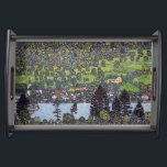 Vid Sjö Atter, Gustav Klimt Frukostbricka<br><div class="desc">Gustav Klimt (14 juli, 1862 - 6 februari 1918) var en österrikisk symbolmålare och en av de mest framstående medlemmarna i Wien Secession-rörelsen. Klimt noteras för målningar, murar, skisser och andra föremål d'art. Förutom hans verk, som innefattar anklagelser och porträtt, målade han upp landskap. Klimt var bland konstnärer från Wienutträdet...</div>