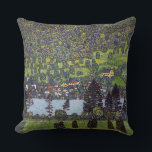 Vid Sjö Atter, Gustav Klimt Kudde<br><div class="desc">Gustav Klimt (14 juli, 1862 - 6 februari 1918) var en österrikisk symbolmålare och en av de mest framstående medlemmarna i Wien Secession-rörelsen. Klimt noteras för målningar, murar, skisser och andra föremål d'art. Förutom hans verk, som innefattar anklagelser och porträtt, målade han upp landskap. Klimt var bland konstnärer från Wienutträdet...</div>