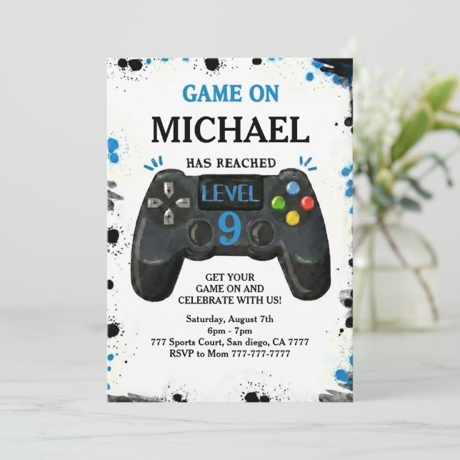 Video Game Level up Gamer Birthday Inbjudningar (Stående Fram)