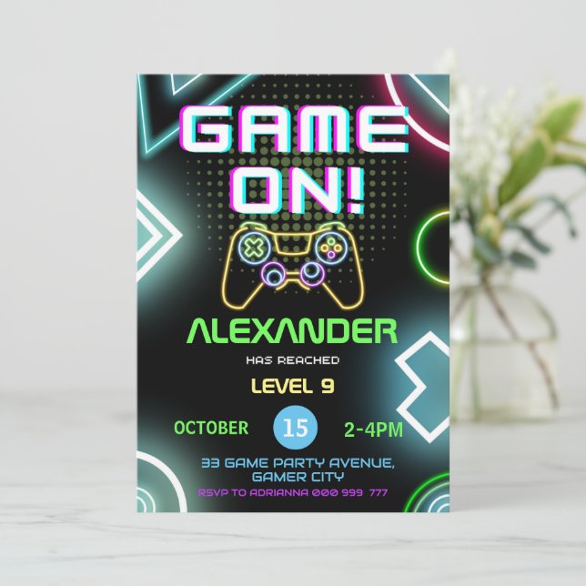 Video Game on Gamer Kids Boy Neon Födelsedagsfest Inbjudningar (Stående Fram)