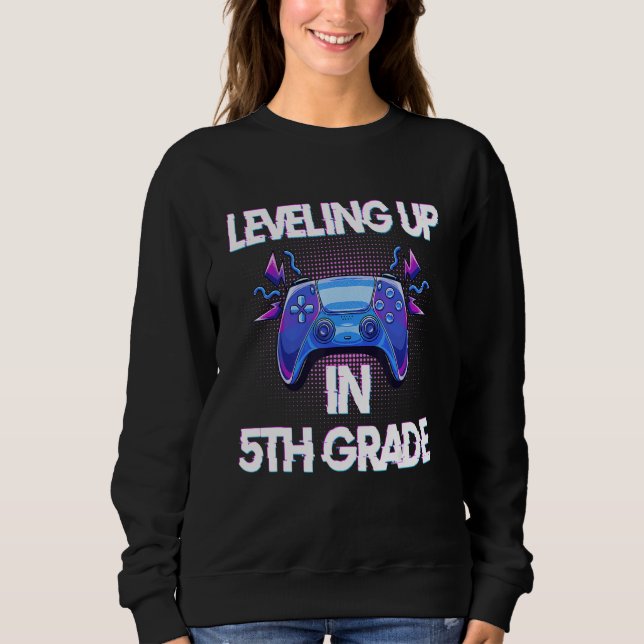 Video Gaming   for students Leveling up in Fifth G T Shirt (Framsida)