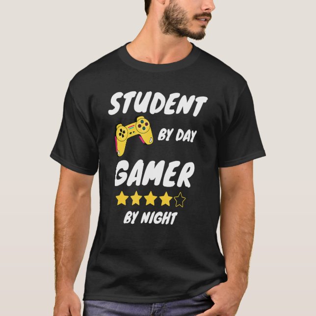 Videofilm om student efter dagspelaren efter natts t shirt (Framsida)