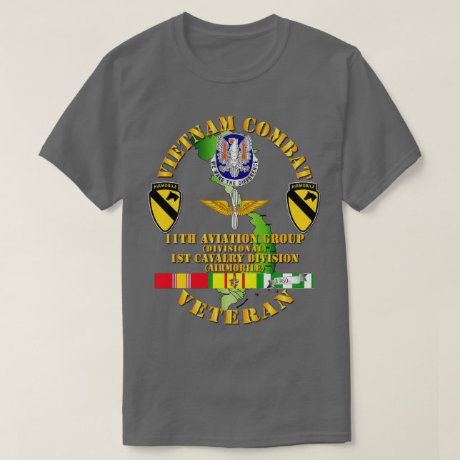 Vietnam Combat Cavalry Veteran w 11:e Aviation Gro T Shirt (Design framsida)