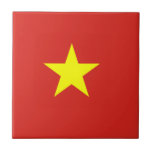 Vietnam flagga kakelplatta<br><div class="desc">Den vietnamesiska flagga är en stjärna på ett fält. De använda färgerna i flagga är röda,  gult. Proportionera av den vietnamesiska flagga är 2:3. Flagga av Vietnam adopterades i 1945.</div>