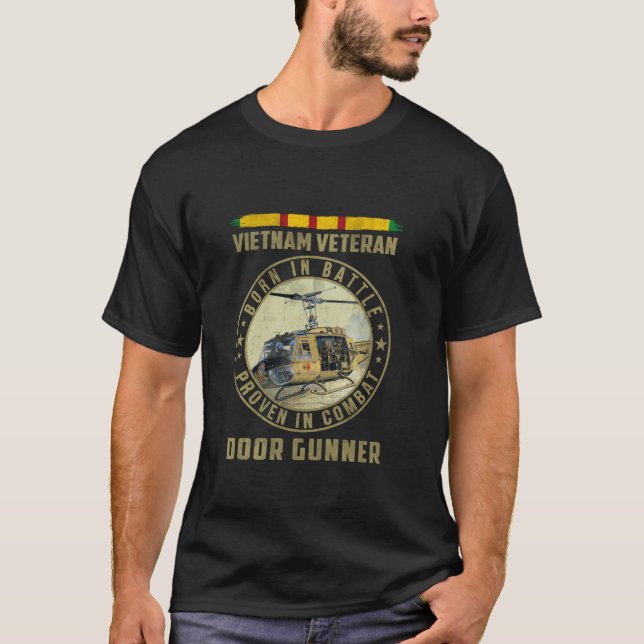Vietnam Veteran, född i slaget, bevisad i kampen m T Shirt (Framsida)