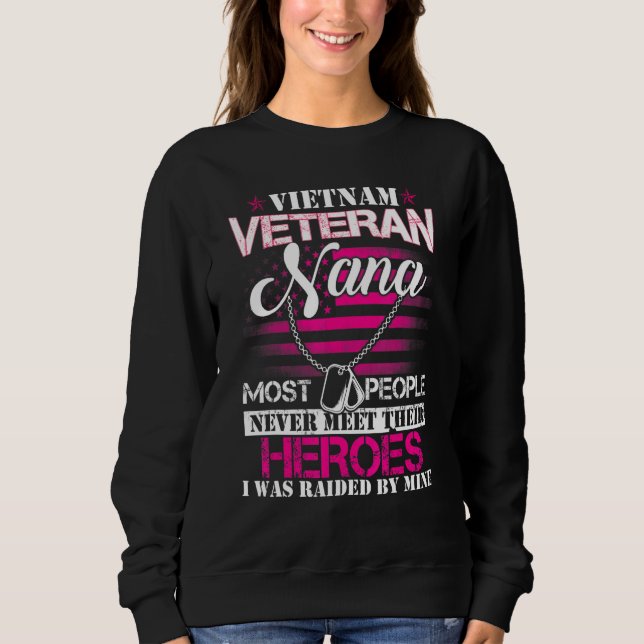 Vietnam Veteran Nana Raised By My Hero  Veteran Da T Shirt (Framsida)