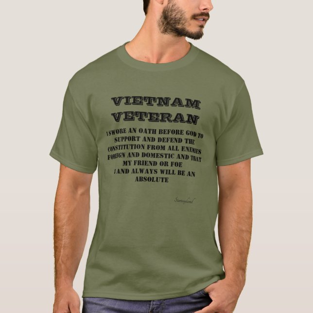 VIETNAM VETERAN Oath GreenT-Shirt T-Shirt (Framsida)