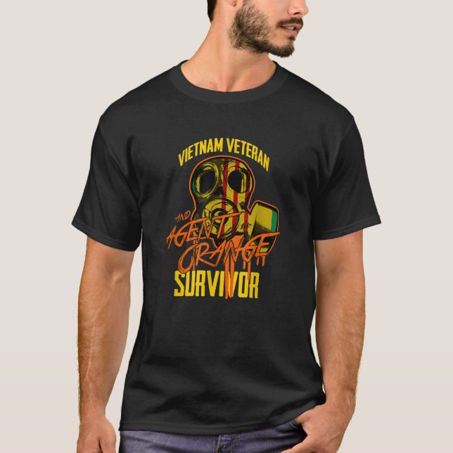 VIETNAM VETERAN OCH AGENT ORANGE SURVIVOR T Shirt (Framsida)