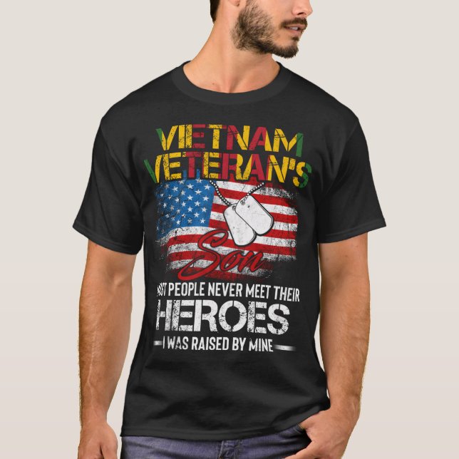 Vietnam Veterans son T Vietnam Vet T Shirt (Framsida)