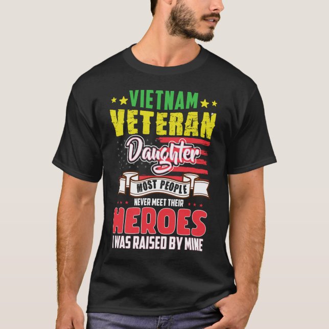 Vietnam Veteransk dotter T Shirt, Vietnam Veteran T Shirt (Framsida)