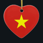 Vietnam - vietnamesisk flagga julgransprydnad keramik<br><div class="desc">Medborgareflagga av Vietnam Den vietnamesiska medborgareflagga är röd i färg med singeln fem-pekad gul stjärna i centrera. Den är också bekant som "den röda flagga med den gula stjärnan". Den adopterades i 1945 och har ett 2:3förhållande. Notera att någon distorsion i granska avbildar orsakas av kompressionskulturföremål och ska för att...</div>