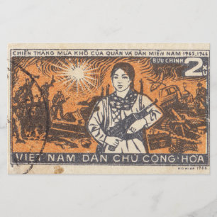 Vietnamesisk post frimärke med beväpnad flicka 196 brevpapper