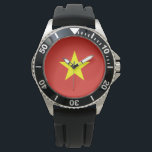 Vietnamesiska Flagga (Vietnam) Armbandsur<br><div class="desc">Detta mönster är utmärkande för Vietnams flagga, som är ett land i Sydostasien och som officiellt kallas Socialistiska republiken Vietnam. Det är den östra land på den indonesiska Peninsulan. Vietnam har landat gräns med China i norr och Laos och Kambodja i väster. Vietnam har också gräns med Thailand via Bukt...</div>