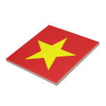 Vietnams Flagga Gult Star Tile Kakelplatta<br><div class="desc">Vietnam Flagga. Konstruktion på keramiskt plattor. Matchande kläder,  tillbehör,  kontorsprodukter,  hemprodukter med mera...  Glöm inte hela samlingen.</div>