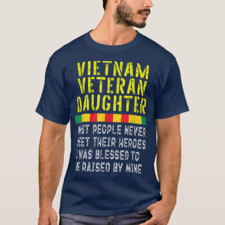Vietnams veterinärdotter som togs upp av min Hero T Shirt