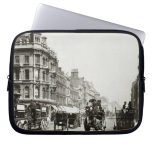 View besegrar den Oxford gatan, London Laptop Sleeve