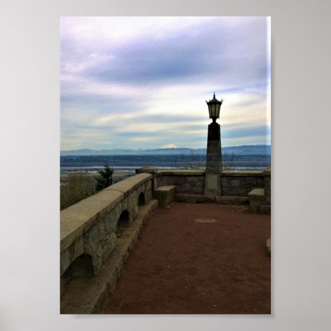 View of Mount St. Helens, Portland, Oregon Poster (Framsidan)