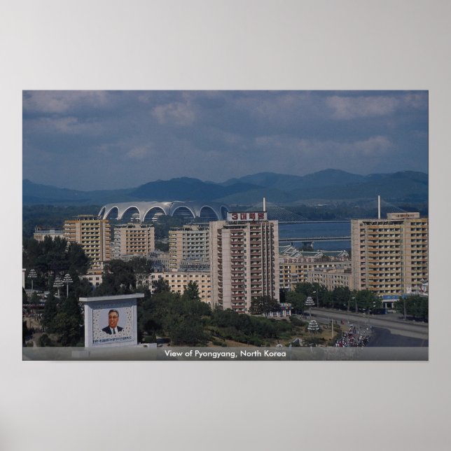View of Pyongyang, Nordkorea Poster (Framsidan)