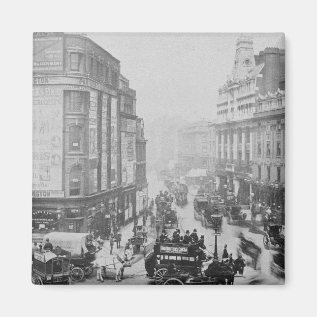 View of Tottenham Court Road, c.1885 Magnet (Framsidan)