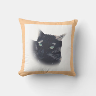Vignette of Tortoise Snäcka Cat Ansikte Pillow Kudde