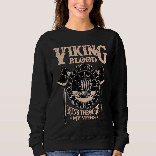 Viking Norse Mythology  Blood Runs Through My Vein T Shirt (Framsida)