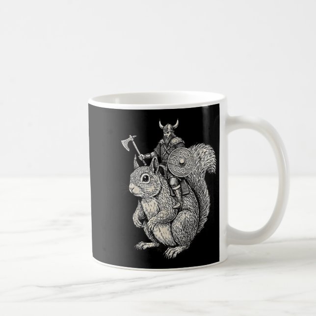 Viking Riding Squirrel Funny Warrior Art  Kaffemugg (Höger)