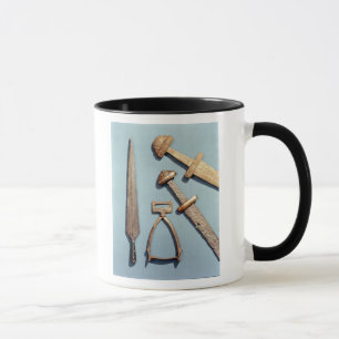 Viking svärd, stirrup och spearhead mugg