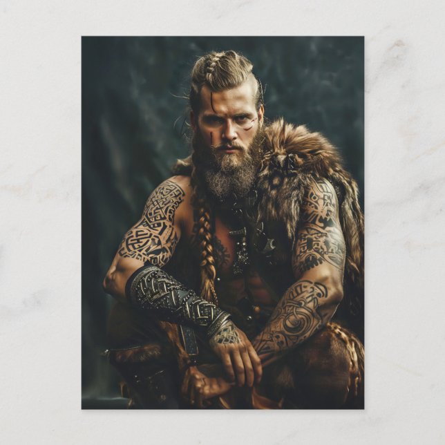 Viking Warrior in Authentic Attire Vykort (Framsida)