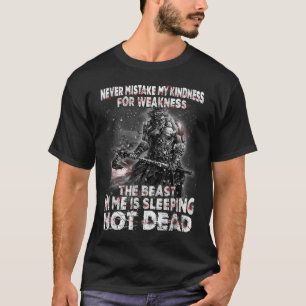Viking Warrior missar aldrig mitt sinne för svaghe T Shirt