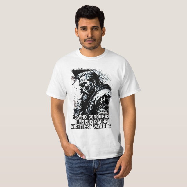 Viking warrior Norse Mythology Powerful ord T Shirt (Hel framsida)