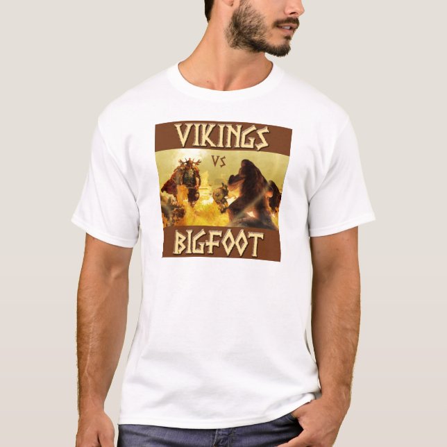 VIKINGS vs. BIGFOOT - rolig fantasi Mashup Tee (Framsida)