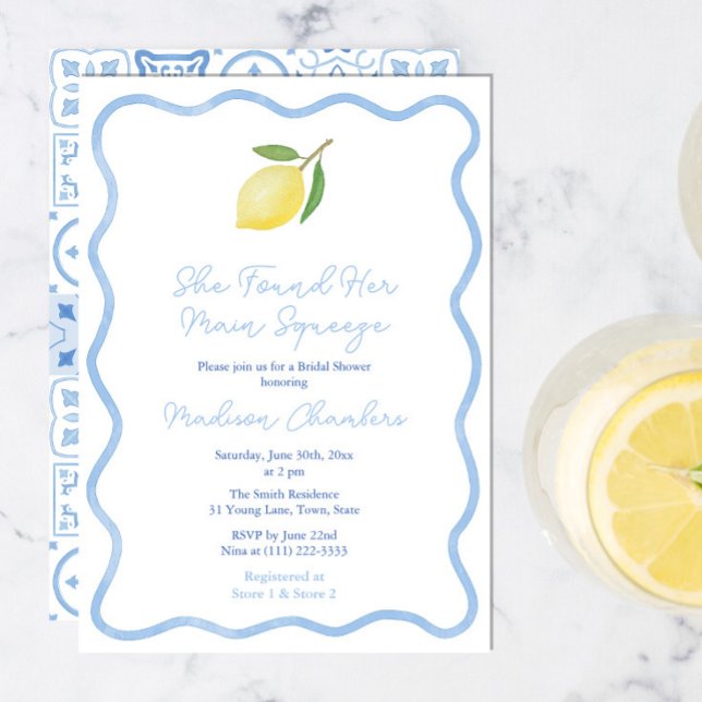 Viktigaste Squeeze Vågigt Gräns Citrus-Möhippan Inbjudningar (Squiggle border Main Squeeze Bridal Shower invitation in blue and white with simple single lemon)