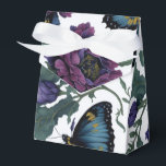 Viktoriansk lila magenta blommor fjärilar presentaskar<br><div class="desc">Perfekt för vår-,  sommar-,  vinter- eller höstevenemang. Elegant vintageinspirerad lila blomkonst för botaniska,  bohemiska,  trädgårds- och blomsterinspirerade teman. För att få tillgång till de avancerade redigeringsverktygen,  scrolla ner till "Klicka för att anpassa ytterligare". När du är i Zazzles designverktyg kan du redigera typsnitt,  placering,  färg,  storlek och mer!</div>