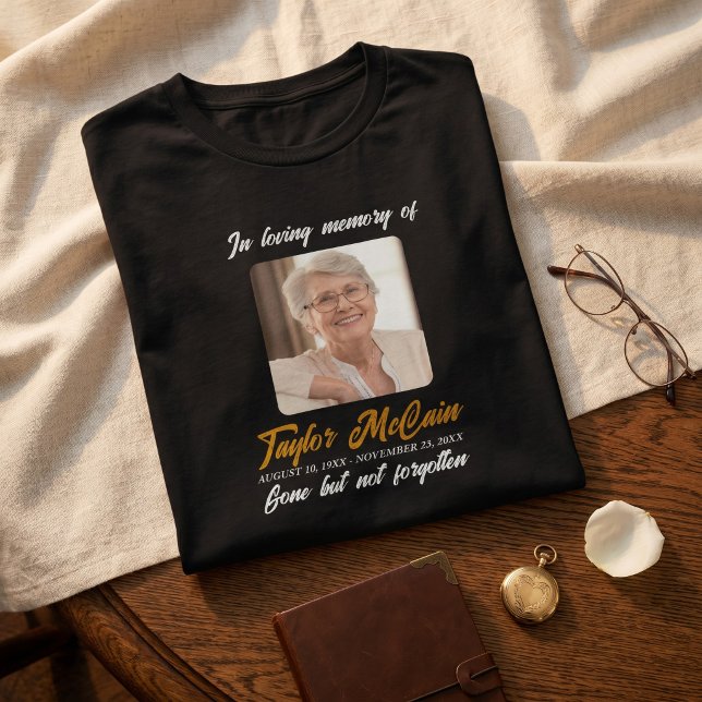 Vila i frid T-shirt Skapa personlig minnesstund (Rest in Peace T-Shirt Create Personalized Memorial)