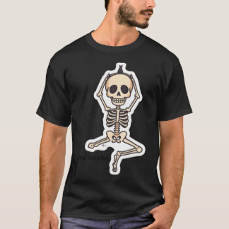 Vila i Pose Roligt Skelett Yoga Halloween Design T Shirt