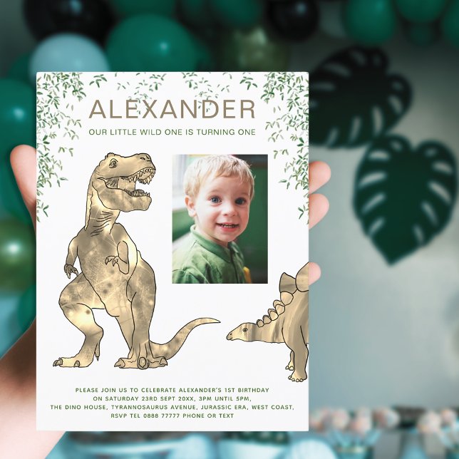 Vild 1 doktor 1 födelsedag Party budget Invita Inbjudan Vykort (Wild one dinosaur 1st birthday party budget invitation postcard with photo template)