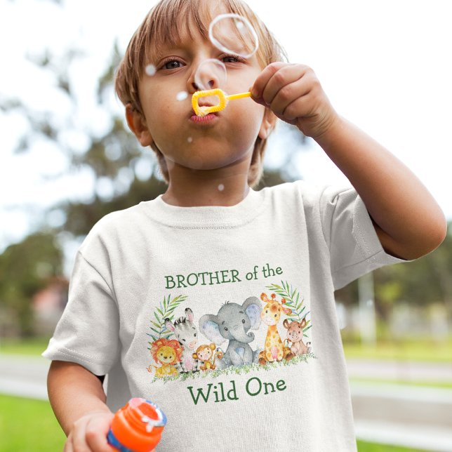 Vild 1 Förfödelsedag: Safari Animals Brother T Shirt (Customize to change text color. Many sizes to choose from.)