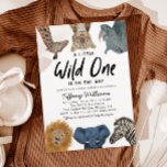 Vild 1 Safari Animals Boy Shower Inbjudningar<br><div class="desc">Mall för inbjudan att bjuda in barn till temat "Cute Safari" med en illustration av giraffe,  leopard,  rhino,  lejon,  elefant och zebra i hand plockade. Det står "lite vild ett är på väg". Perfekt könsneutralt inbjudan.</div>