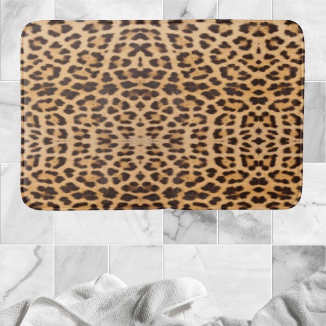 vild av safari mode leopard av chic badrumsmatta (girly chic wild safari fashion leopard print bath mat)
