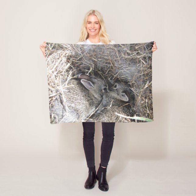 Vild Baby Bunnies Fleece Blanket (På plats)